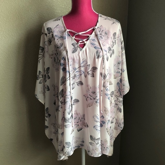 Show Me Your Mumu Peta Lace-Up Floral Tunic Top - Picture 3 of 6
